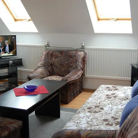 Apartman 75 *